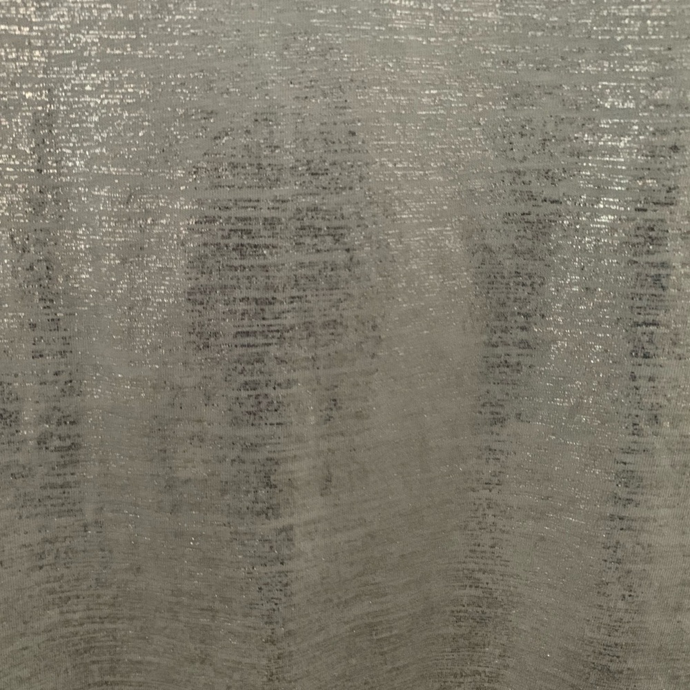 Silver/Gray tshirt. Size S/M. - Picture 3 of 8